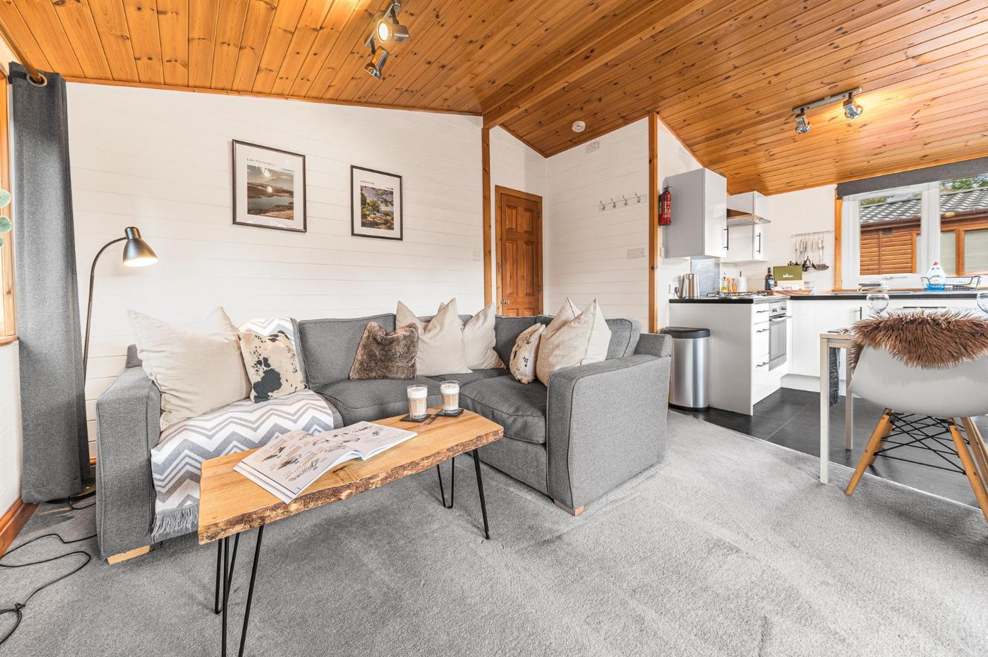 Bowness 45 - 2 Bedroom Lake Windermere Lodge ภายนอก รูปภาพ