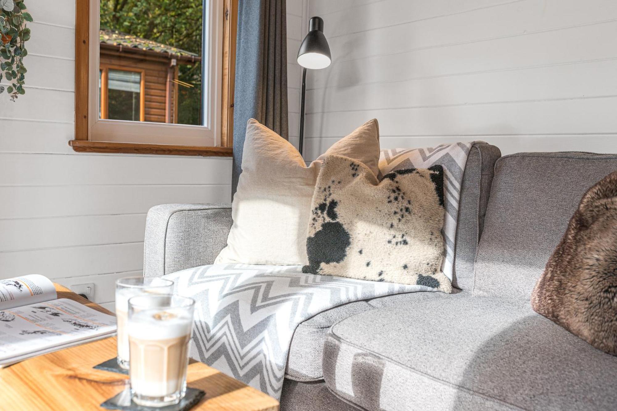 Bowness 45 - 2 Bedroom Lake Windermere Lodge ภายนอก รูปภาพ
